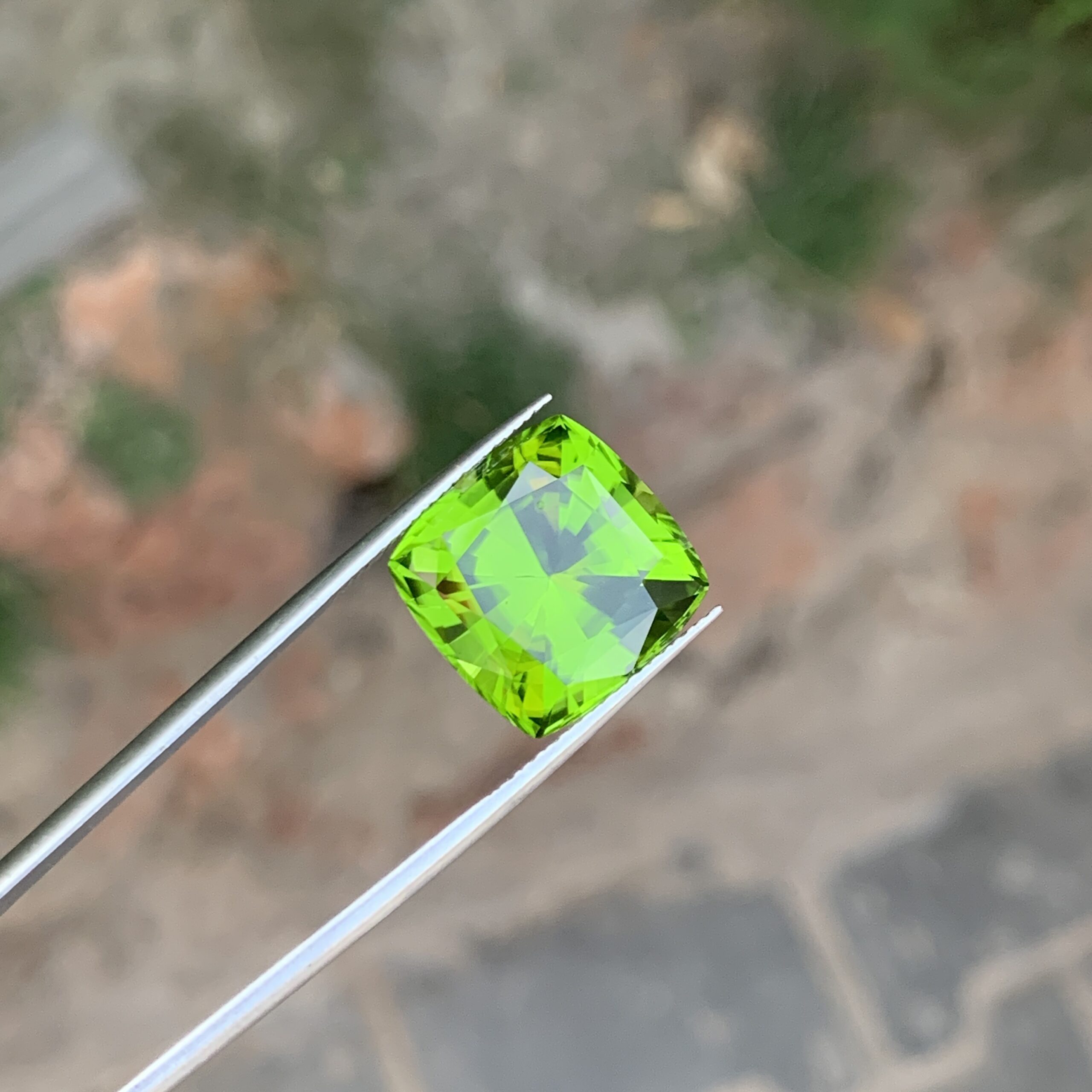 Natural Square Shape Cushion Cut Loose Peridot Gemstone From Pakistan