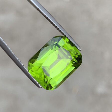 Natural Cushion Cut Loose Peridot Gemstone From Pakistan
